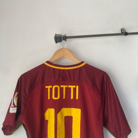 Nike L AS Roma 2016-17 Totti with Patch Jersey - Picture 7 of 13